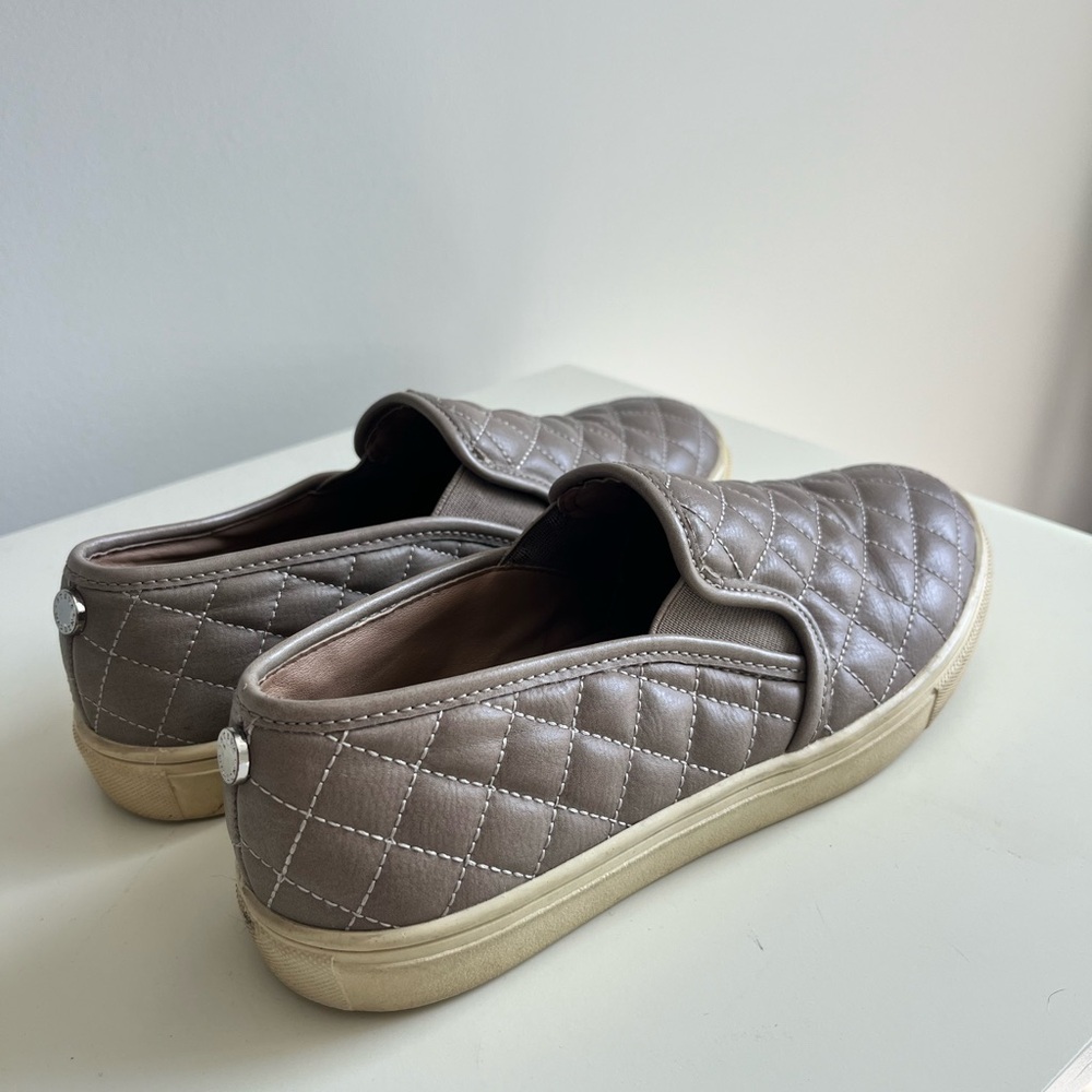 Quilted Slip-On Women's Shoes - Steve Madden Ecentrcq - Picture 2 of 4